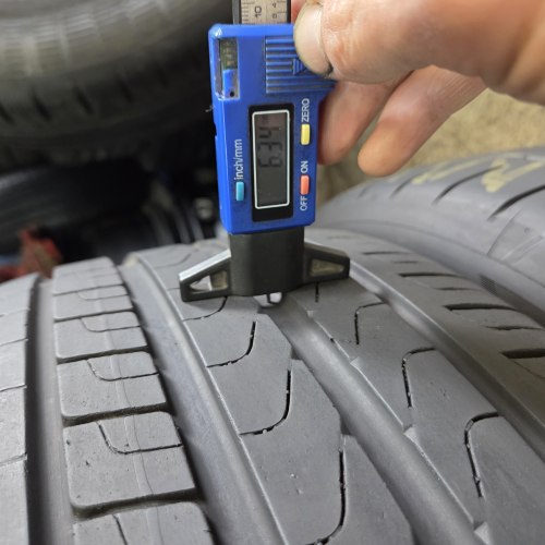 Пара шин 235 40 R19 Pirelli Cinturato P7 21г. Остаток 6.3мм