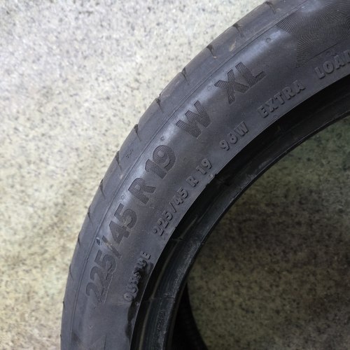 Пара шин 225 45 R19 Continental PremiumContact 6 21г. Остаток 6.4мм