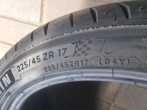 Пара шин 225 45 r17 Michelin Pilot sport 4 5mm 22/23г. 90%остаток