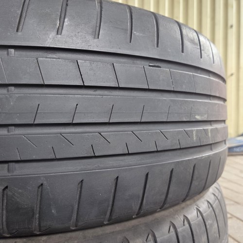 Пара шин 235 45 R20 Bridgestone Alenza 001 MO 19г остаток 4.9мм