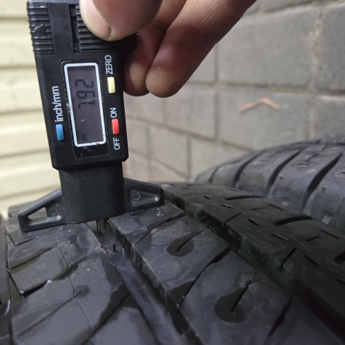 Пара шин 225 65 R16C Michelin Agilis 47н.17г. Остаток 7.9 мм