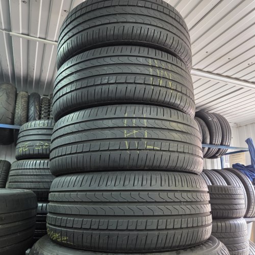 Комплект шин 235 40 R19 Pirelli Cinturato P7 17-21г. Остаток 5.8- 6.5мм