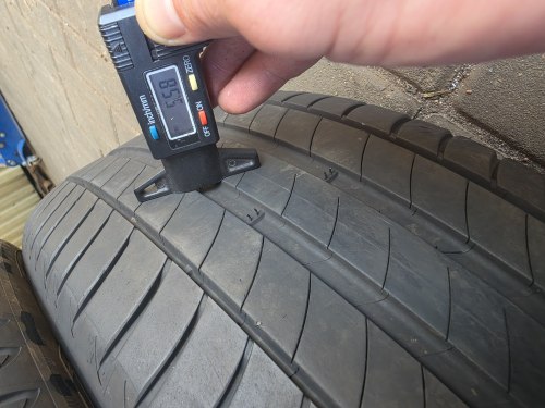Комплект шин 225 55 r16 Michelin Primacy 3 остаток 5.8-6.2мм