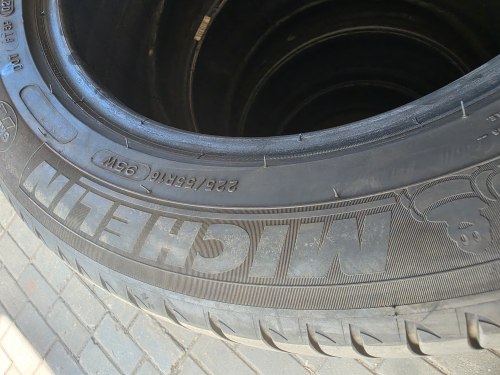 Комплект шин 225 55 r16 Michelin Primacy 3 остаток 5.8-6.2мм