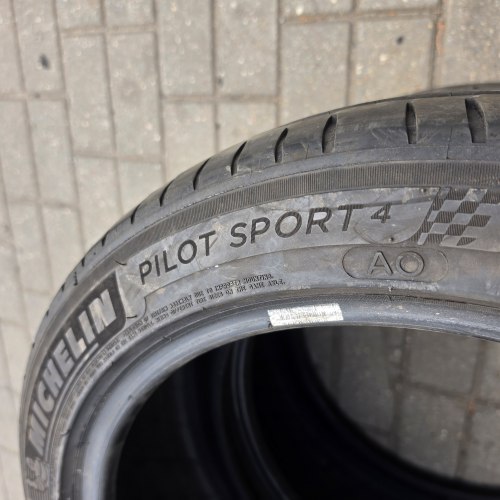 Пара шин 245 45 r19 Michelin Pilot sport 4 (AO)5.3mm 53.23g 90%остаток