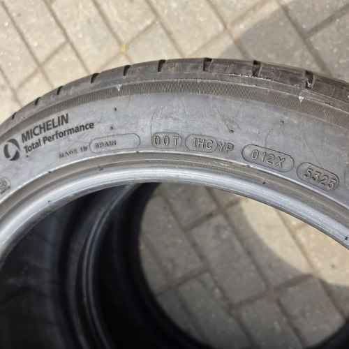 Пара шин 245 45 r19 Michelin Pilot sport 4 (AO)5.3mm 53.23g 90%остаток