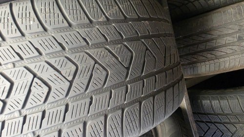 295 40 r21 Pirelli Scorpion winter остаток 75% 6мм присутствует заплатки, грыжи нет