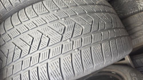 295 40 r21 Pirelli Scorpion winter остаток 75% 6мм присутствует заплатки, грыжи нет