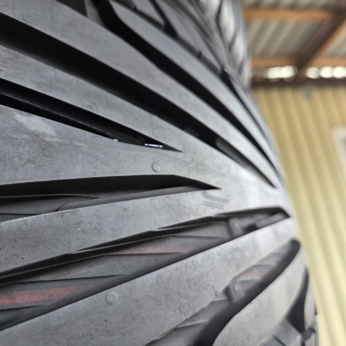 Пара шин 235 35 r19 Uniroyal Rain Sport 2 остаток 8мм 99%
