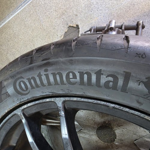 245 45 r18 Continental Premium Contact 7 ev 16.23 96Y. 95%остаток. Корд. Латочка. Грыжи нет