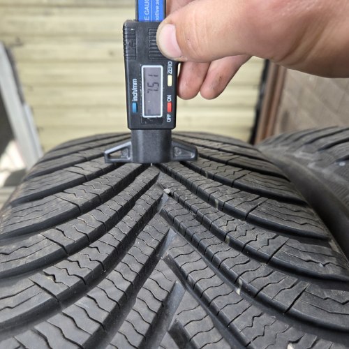 Комплект шин 215 65 r16 Michelin Alpin 5 б/г остаток 7.3-7.5мм 98%