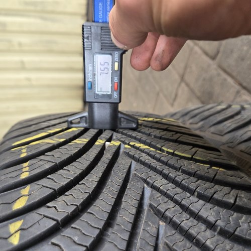 Комплект шин 215 65 r16 Michelin Alpin 5 б/г остаток 7.3-7.5мм 98%