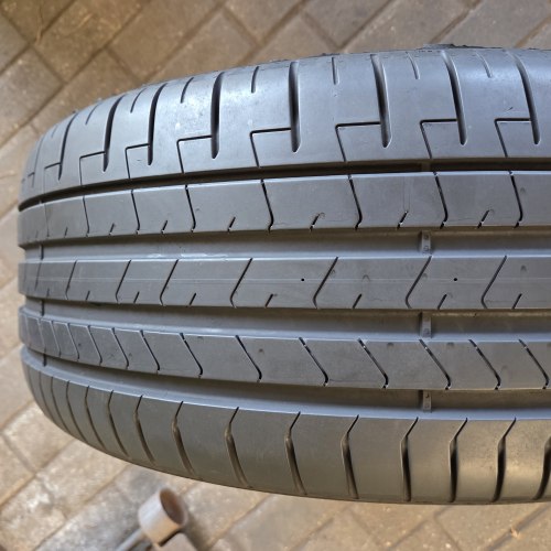 245 45 r19 Pirelli P zero MOE pz4 RUN FLAT 25г. Остаток 95% 6мм