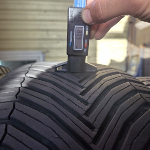 Пара шин 235 50 R19 Michelin Cross climate 2 SUV 24г. Остаток 6.2мм