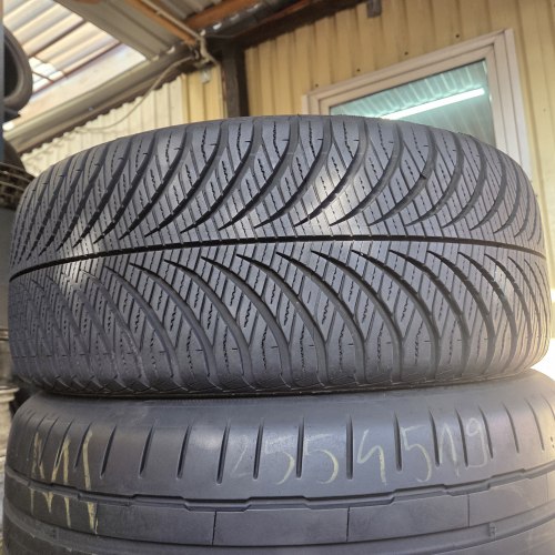 235 50 R18 Good Year Vector 4 seasons Gen-2 50.21г остаток 7.8мм 97%
