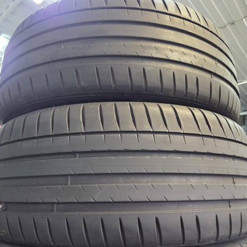 Комплект шин 245 45 R19 Michelin Pilot spot 4 AO 22г-25г остаток 5.8-6мм