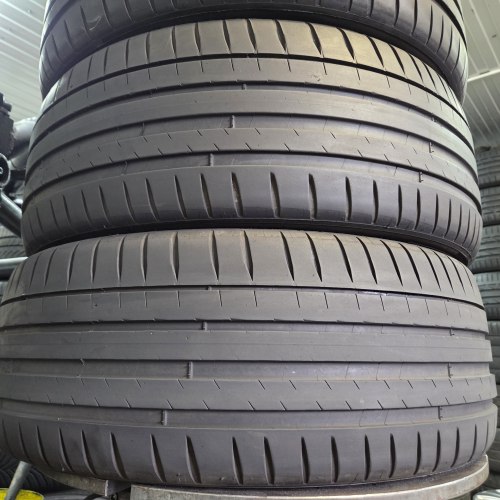 Комплект шин 245 45 R19 Michelin Pilot spot 4 AO 22г-25г остаток 5.8-6мм