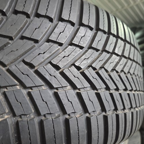 235 50 r18 Bridgestone Weather control A005 20г остаток 99%
