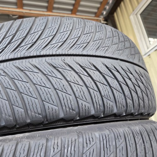 Пара шин 225 45 R18 Michelin Pilot alpin5 MO1 41.19г. Остаток 5.5мм 80%