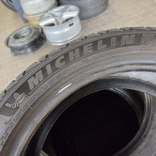 Пара шин 225 45 R18 Michelin Pilot alpin5 MO1 41.19г. Остаток 5.5мм 80%