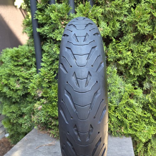 120 70 R17 Michelin Road 6 2CT 35.23г Остаток 95%