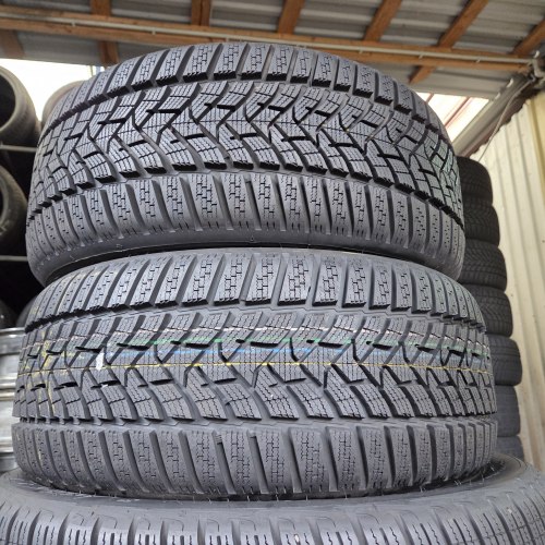 Пара шин 225 45 R17 Dunlop Winter sport 5 18-19г. Остаток 99%