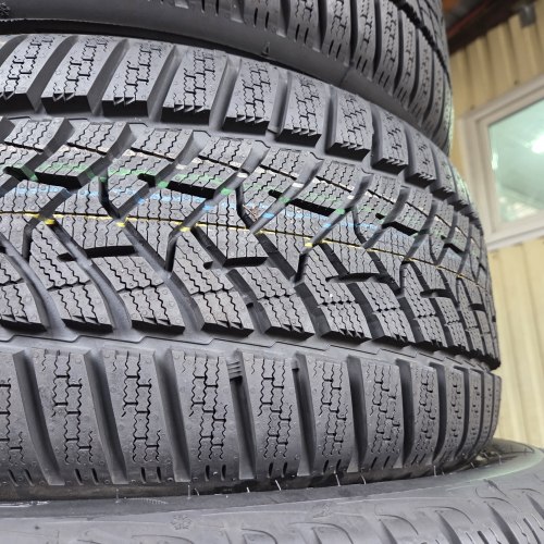Пара шин 225 45 R17 Dunlop Winter sport 5 18-19г. Остаток 99%