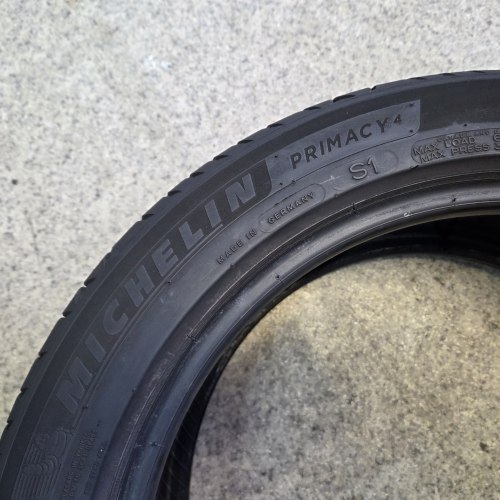 Комплект шин 225 45 r17 Michelin Primacy 4 s1 20г. Остаток 5.7-6.5мм
