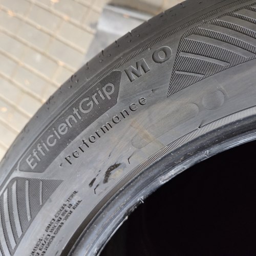 Комплект шин 235 55 r18 Good Year Efficient grip performance MO 24г. Остаток 6.5-7мм electric drive technology