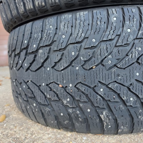 Комплект шин 295 40 r21 Nokian Hakkapeliitta 9suv 17g 7mm
