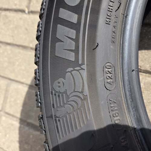 Пара шин 215 60 R16 Michelin Alpin 6 4220г. Остаток 6.5мм