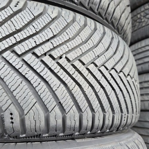 Пара шин 215 60 R16 Michelin Alpin 7 остаток 98% 4224г