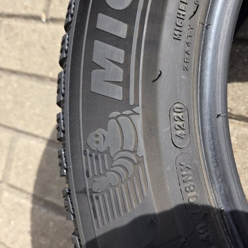 Пара шин 215 60 R16 Michelin Alpin 6 4220г. Остаток 6.5мм
