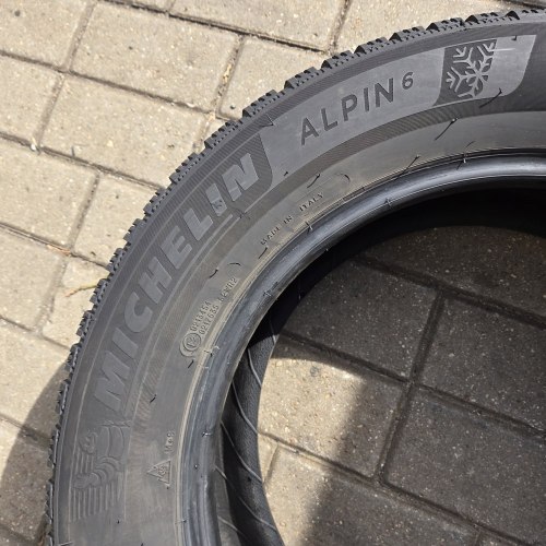Пара шин 215 60 R16 Michelin Alpin 6 4220г. Остаток 6.5мм
