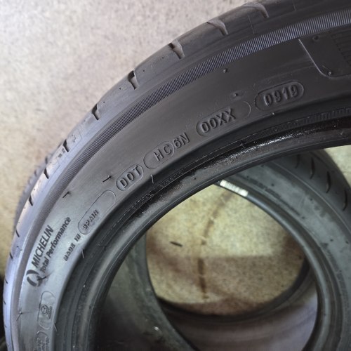 235 45 R19 Michelin Pilot spot 4 19г остаток 5мм