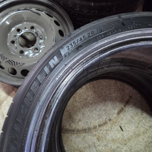 235 45 R19 Michelin Pilot spot 4 19г остаток 5мм