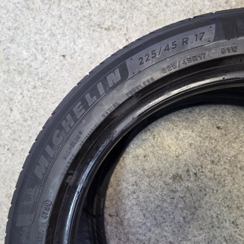 Комплект шин 225 45 r17 Michelin Primacy 4 s1 20г. Остаток 5.7-6.5мм 95%остаток
