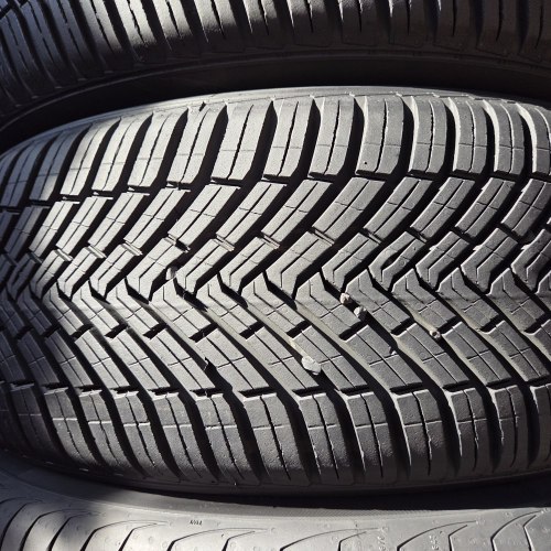 Пара шин 215 50 r19 Continental All Season Contact 24-25г. Остаток 8мм
