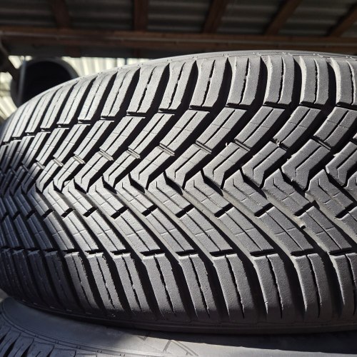 Пара шин 215 50 r19 Continental All Season Contact 24-25г. Остаток 8мм
