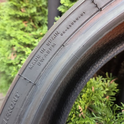 120 70 R17 Michelin Road 6 2CT 1125г. Остаток 80%