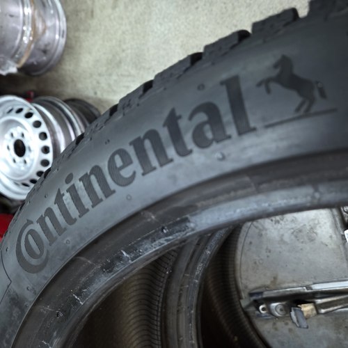 245 40 R20 Continental Winter Contact TS 860S W XL 4318г. Остаток 90% 7мм.
