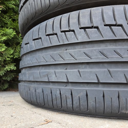 Комплект шин 225 45 r17 Continental PremiumContact 6 б/г Остаток 95% 7мм