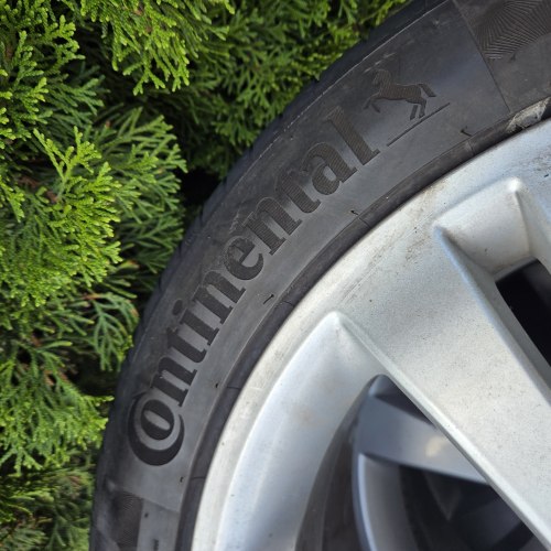 Комплект шин 225 45 r17 Continental PremiumContact 6 б/г Остаток 95% 7мм