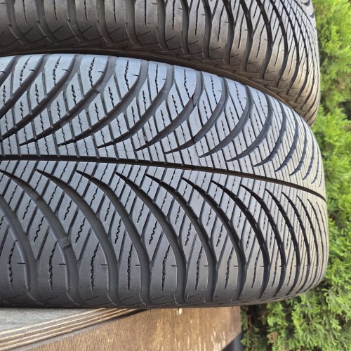 Пара шин 235 50 R18 Good Year Vector 4 seasons Gen-2 21г остаток 8мм 97%