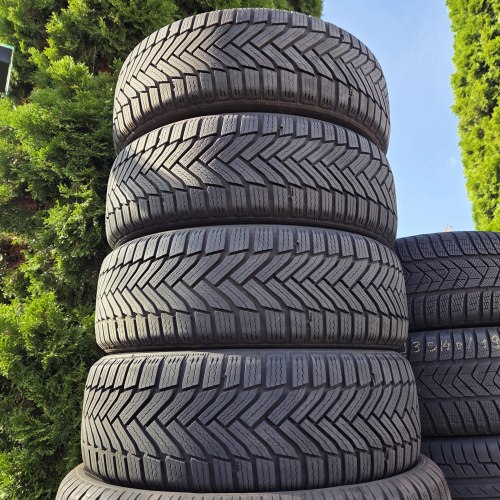 Комплект шин 205 60 R16 Michelin Alpin 6 23г. Остаток 97% 7.6мм