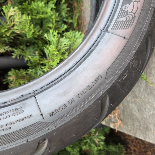 180 65 r16 Michelin Commander 2 touring 40.20г. Остаток 99%