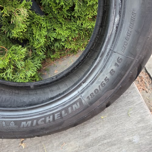 180 65 r16 Michelin Commander 2 touring 40.20г. Остаток 99%