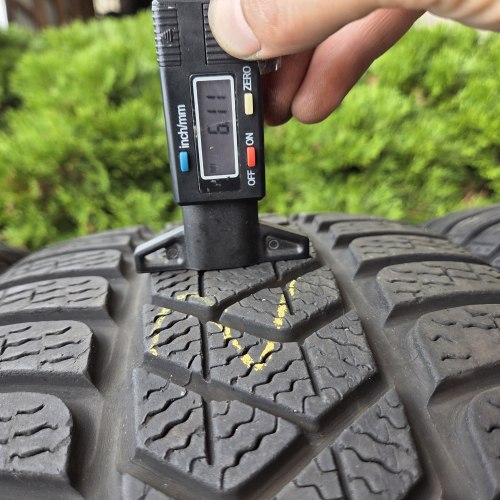 Комплект шин 225 45 R18 Pirelli Sottozero 3 б/г. Остаток 6.1-5.4мм