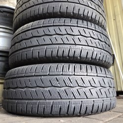 Пара шин 235 65 R16C Hankook Winter icept LV 19г остаток 7.8мм