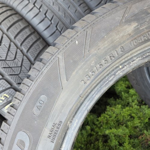 Комплект шин 235 55 R18 Dunlop Sp Winter Sport 3D AO 21г. остаток 95% 7.9- 7.6мм